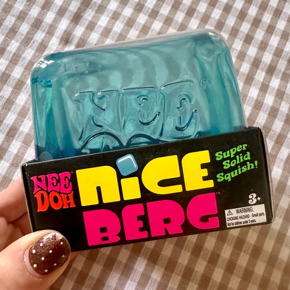NeeDoh NICE Berg Squeeze - NEW